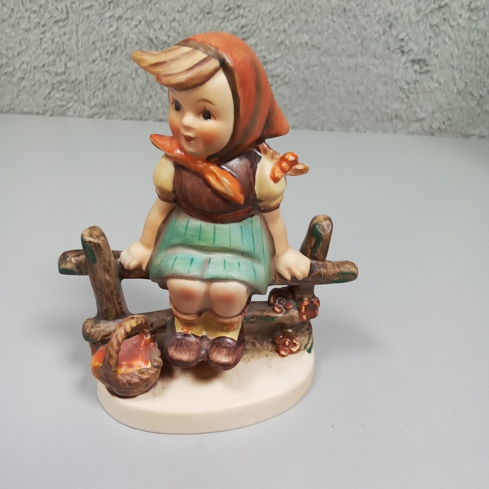 Goebel Hummel Just Resting Figurine‎ 112 3/0 Girl on Fence W Germany Vintage 4"